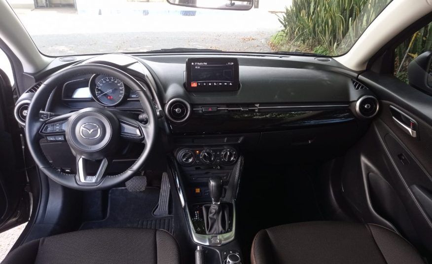Mazda 2 Touring AT SDN