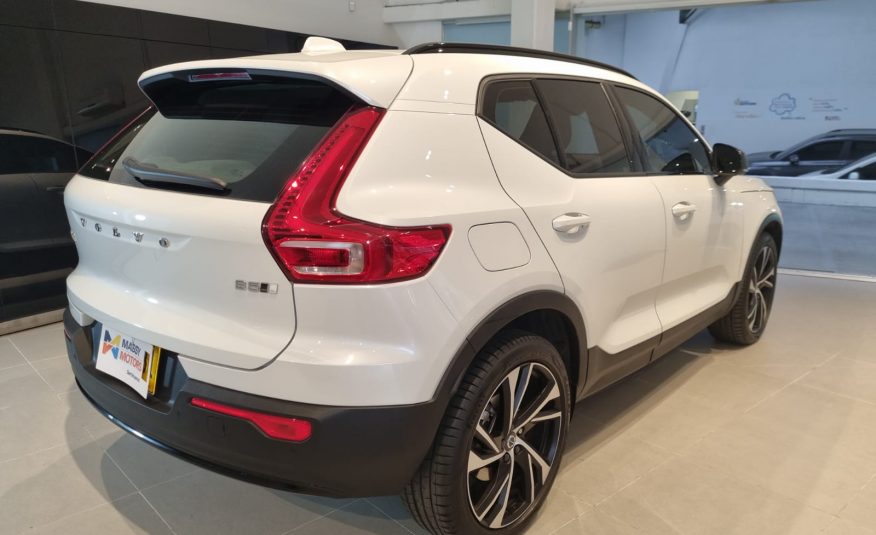 Volvo XC-40 Ultimate B4 4X4 AT
